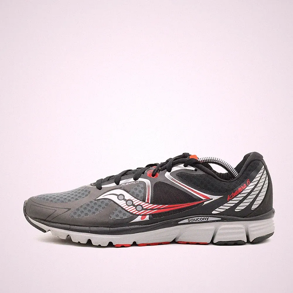 Saucony Herren Kinvara 6 Sportschuh EU 48 Schwarz/Rot/Grau S20282-2 �mpfung
