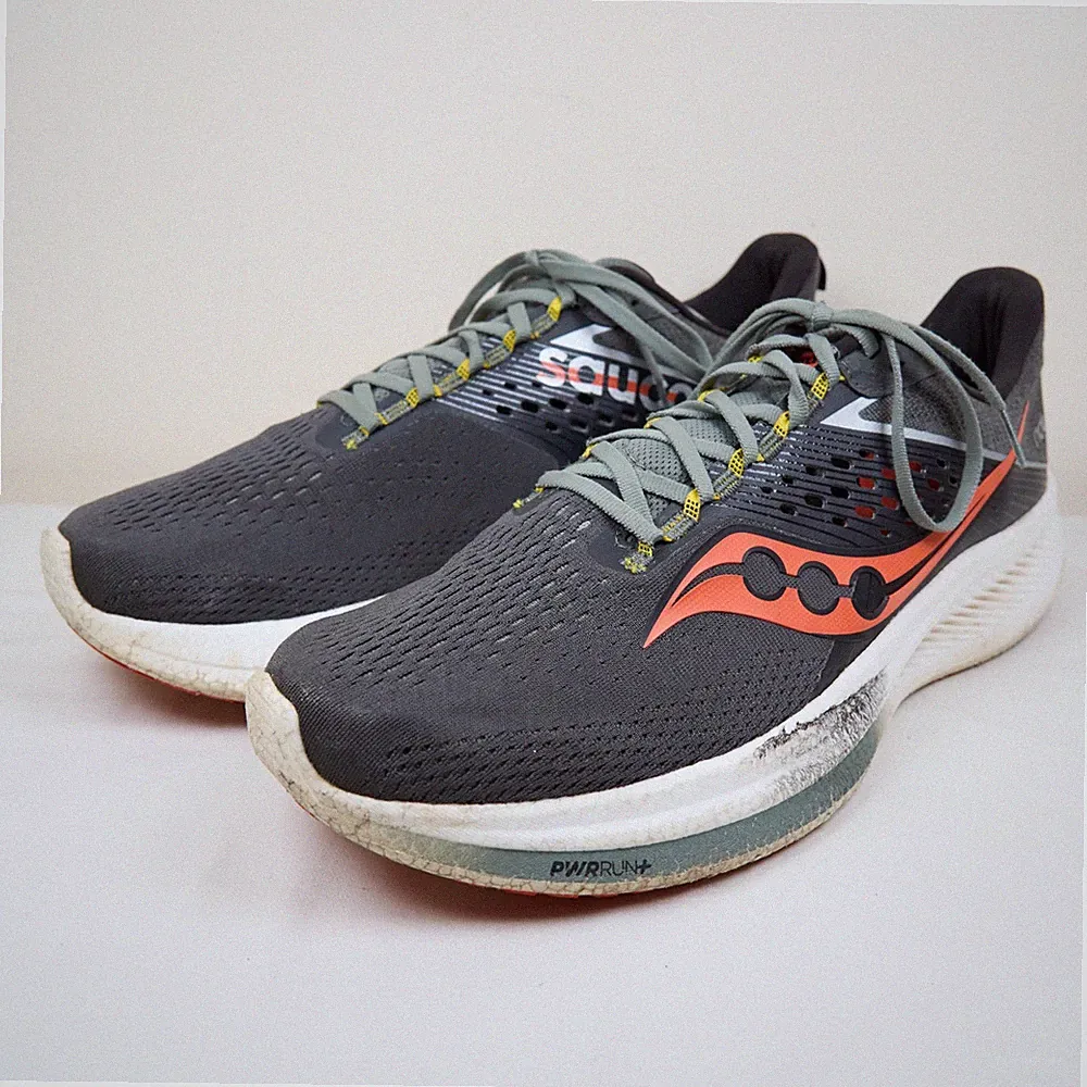 Saucony Herren Laufschuhe grau Ride 17 Schnürschuhe gepolstert UK13 EU49