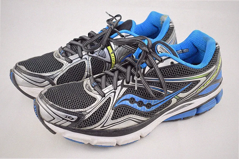 Saucony Hurricane 16 Mens Black Silver EU 44,5 US 10,5 Laufschuhe 20225-1 Herren