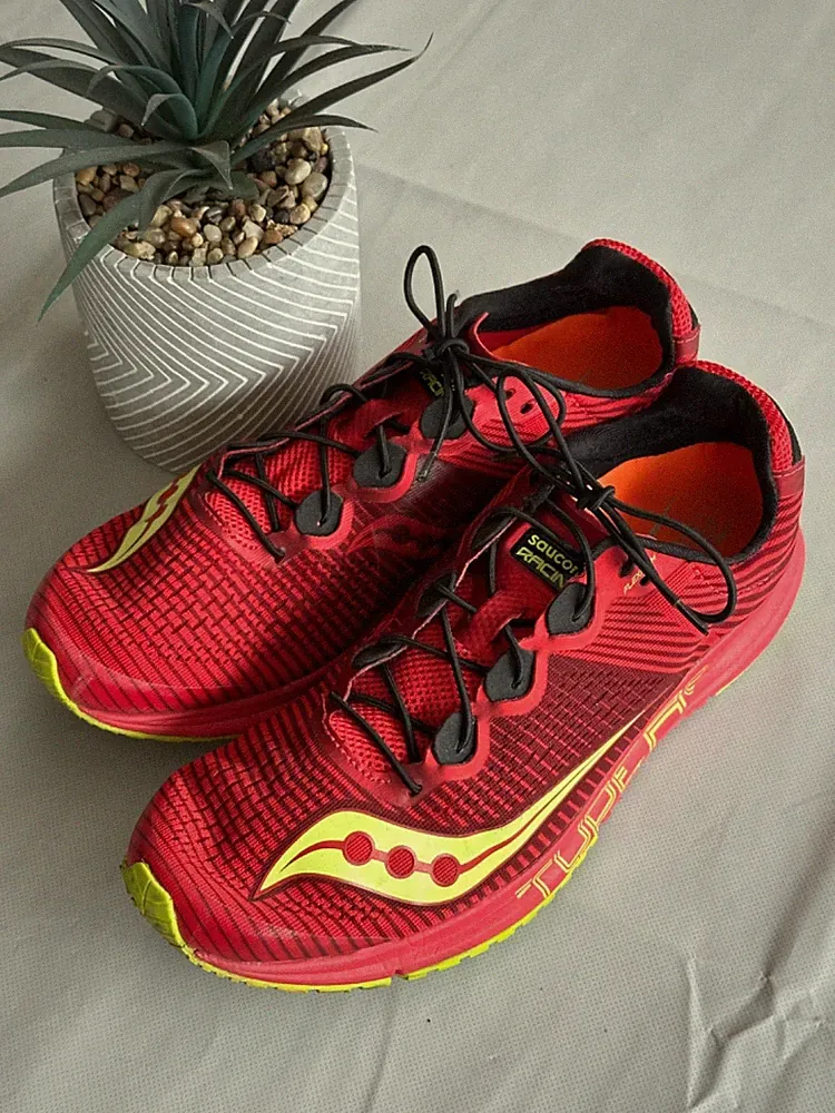 SAUCONY Laufschuhe EU43