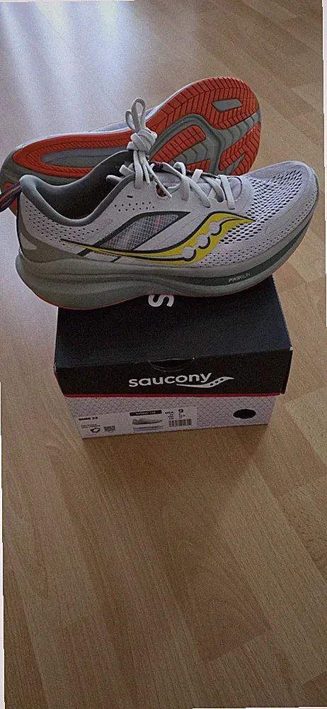 Saucony OMNI 22 Laufschuh nur anprobiert