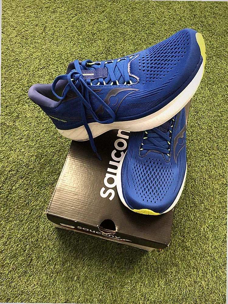 Saucony Ride 18 Herren Laufschuhe UK 7 UVP 140£