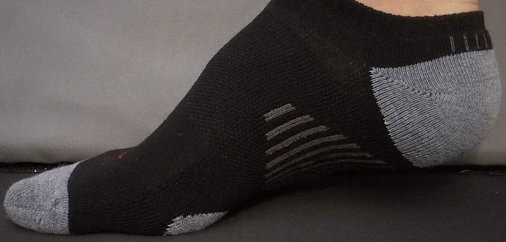 SAUCONY Socks Men's Low Cut 10-13 Sz Sock / 8-12 Shoe Competition Series Large L
