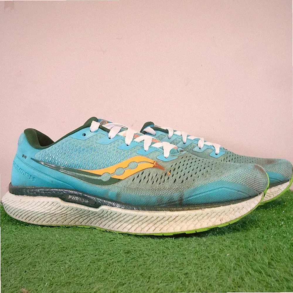 Saucony Turnschuhe Größe 10,5 Herren blau Triumph 18 sportlich bequem Laufschuhe