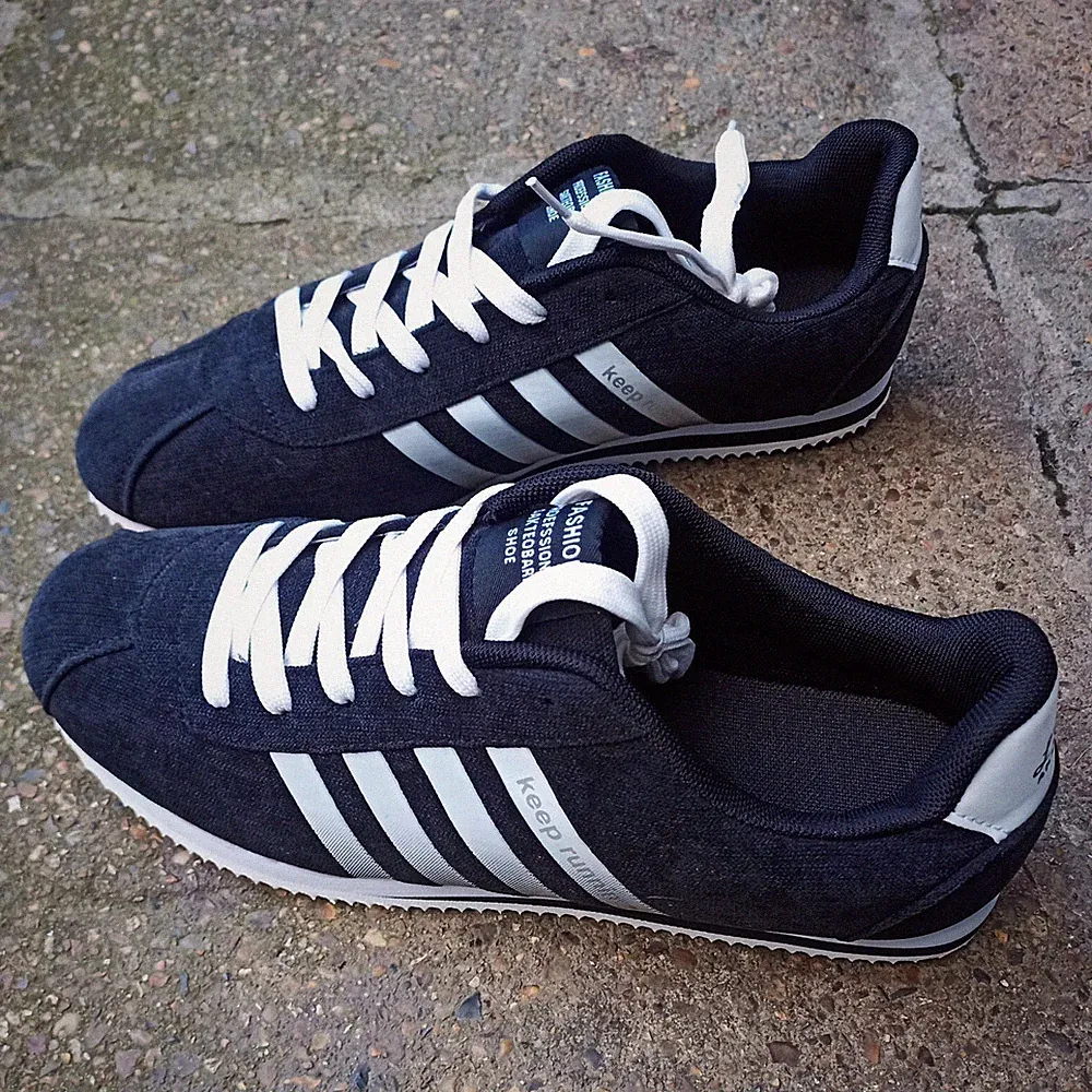 Schwarze L'Bites AKSport Laufschuhe für Herren rutschfeste Sneaker Turnschuhe UK 9 NEU