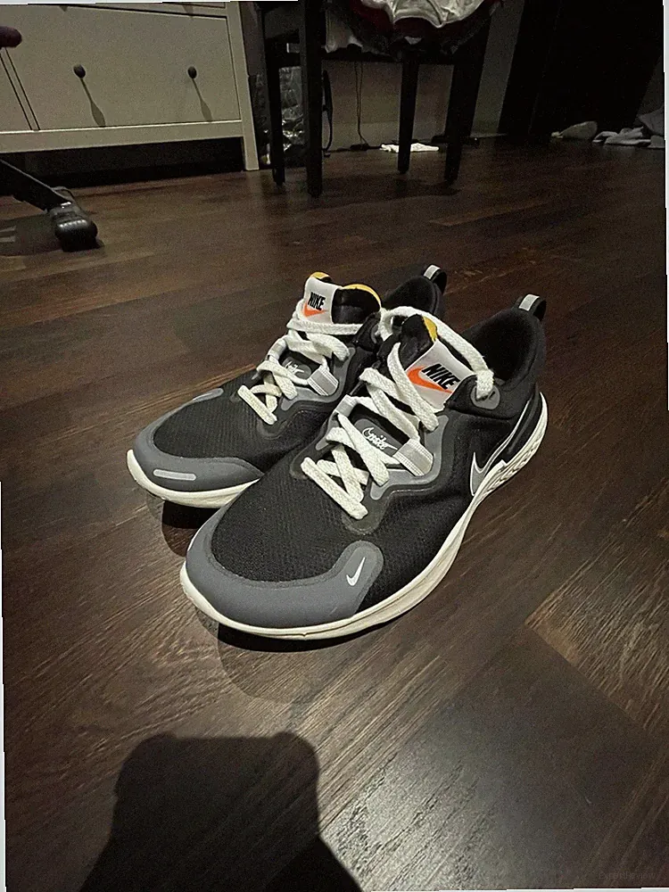 Schwarze Nike Laufschuhe Für Männer Schuhgröße 41￼