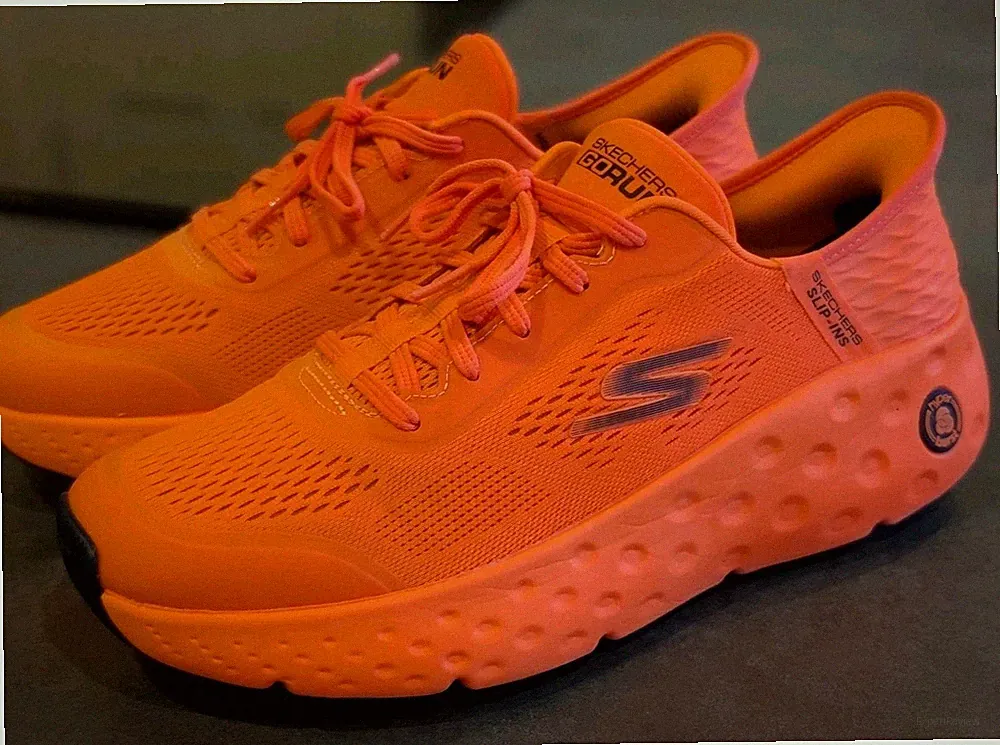 Skechers Max Cushioning Hyper Craze Orange Go Run Laufschuhe Gr. 43 Top Zustand!