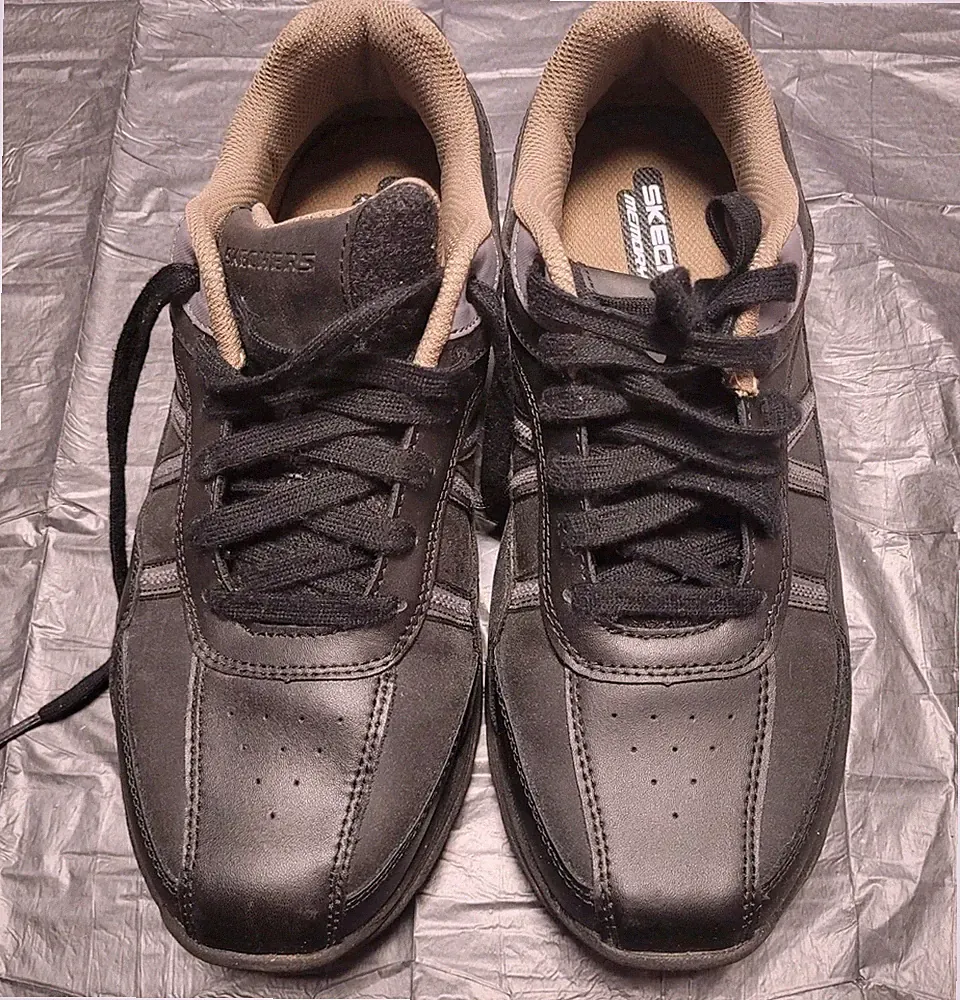 SKETCHERS Herren Laufschuhe. Sneaker. Lederschuhe. Memory Foam. Gr. 44/ Sehr gut