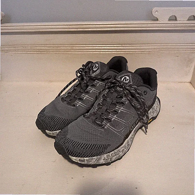 Slightly Used Excellent Merrell J066847 MOAB FLIGHT Men's Hiking Shoes Size 8
