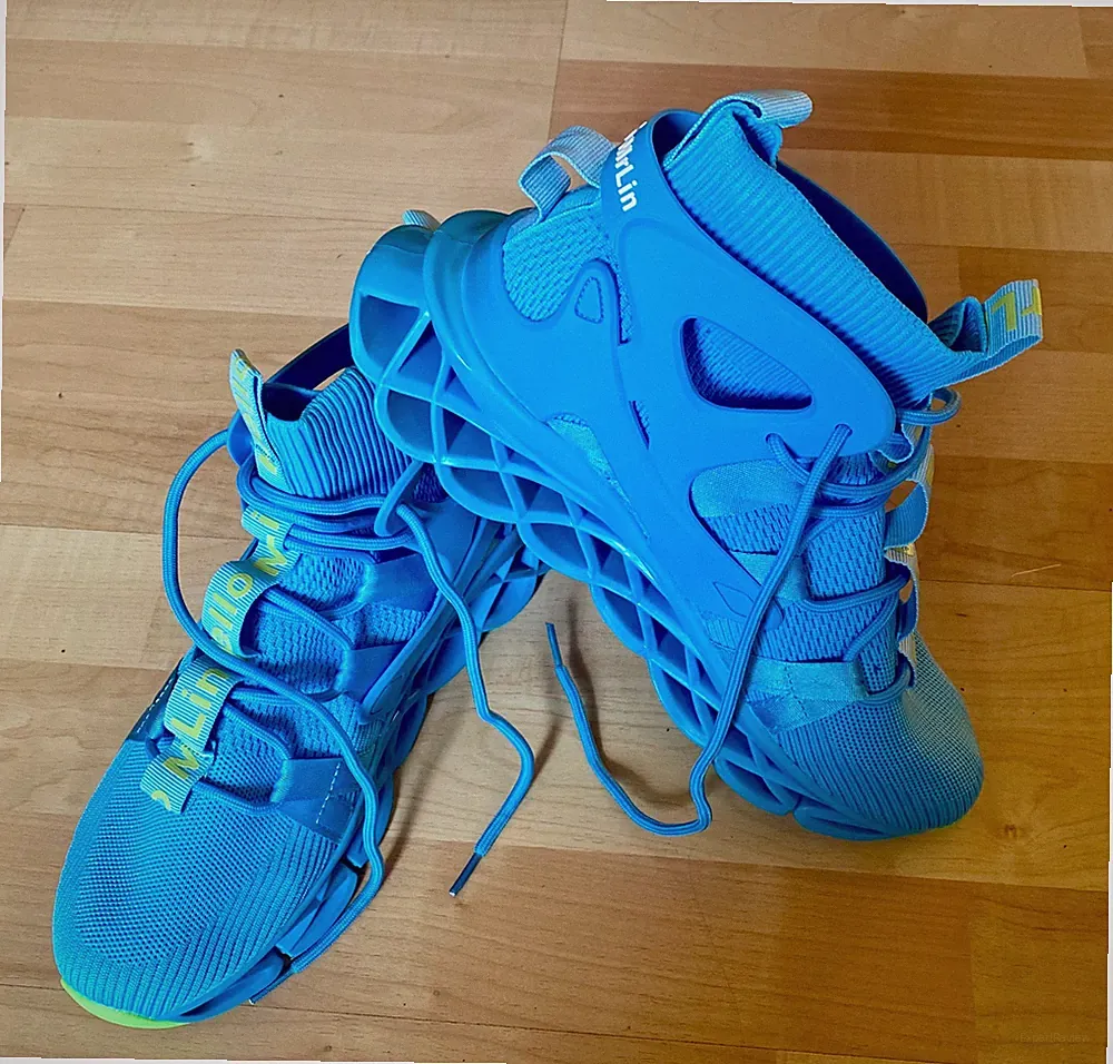 Sneaker Laufschuhe der Marke „ Hello MrLIN", Farbe hellblau, Größe EU 40