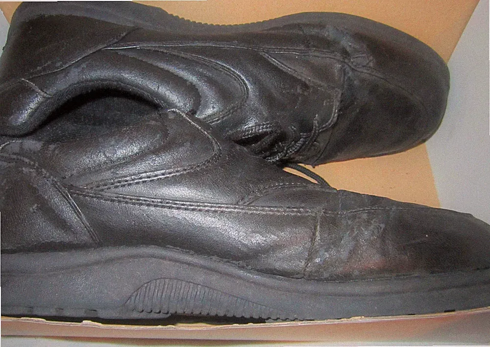 Sportliche Lauf-/Bequemschuhe *US-Marke MOUNTAIN CRUISERr* schwarz-Gr.10,5 = 44