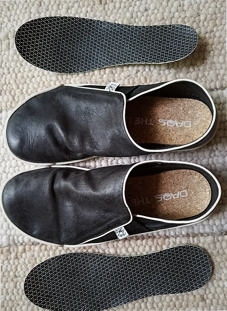 Tai Chi Barfußschuh Daos aus weichem Leder und Korksohle