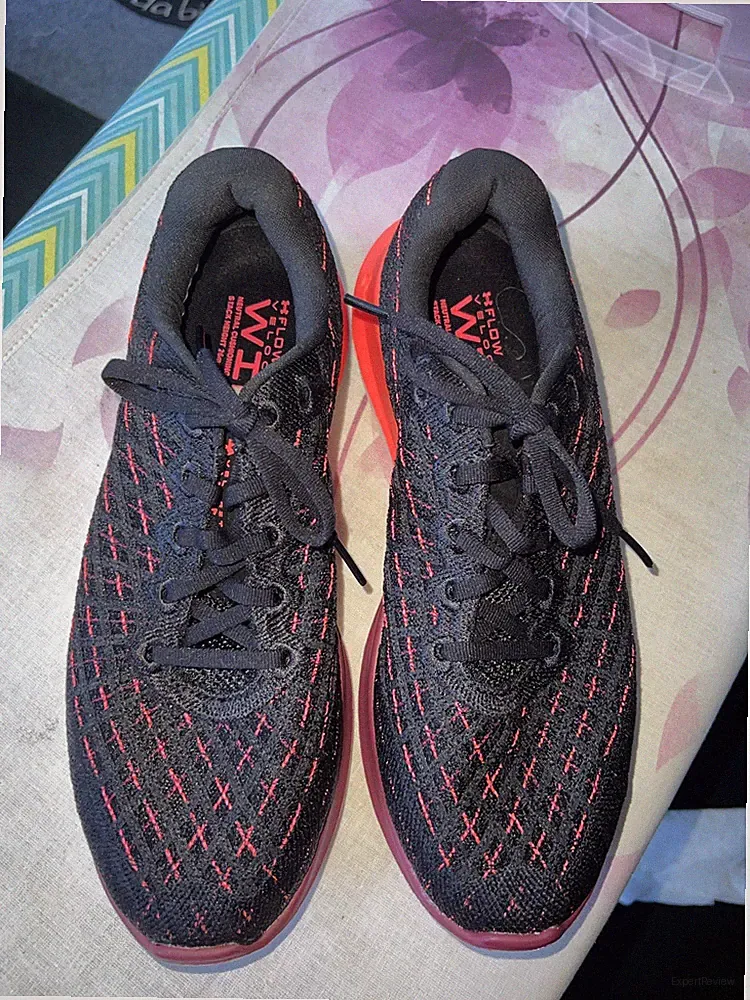 Under Armour Herren Velociti Sneaker Schwarz Flow Laufschuhe EU 42,5