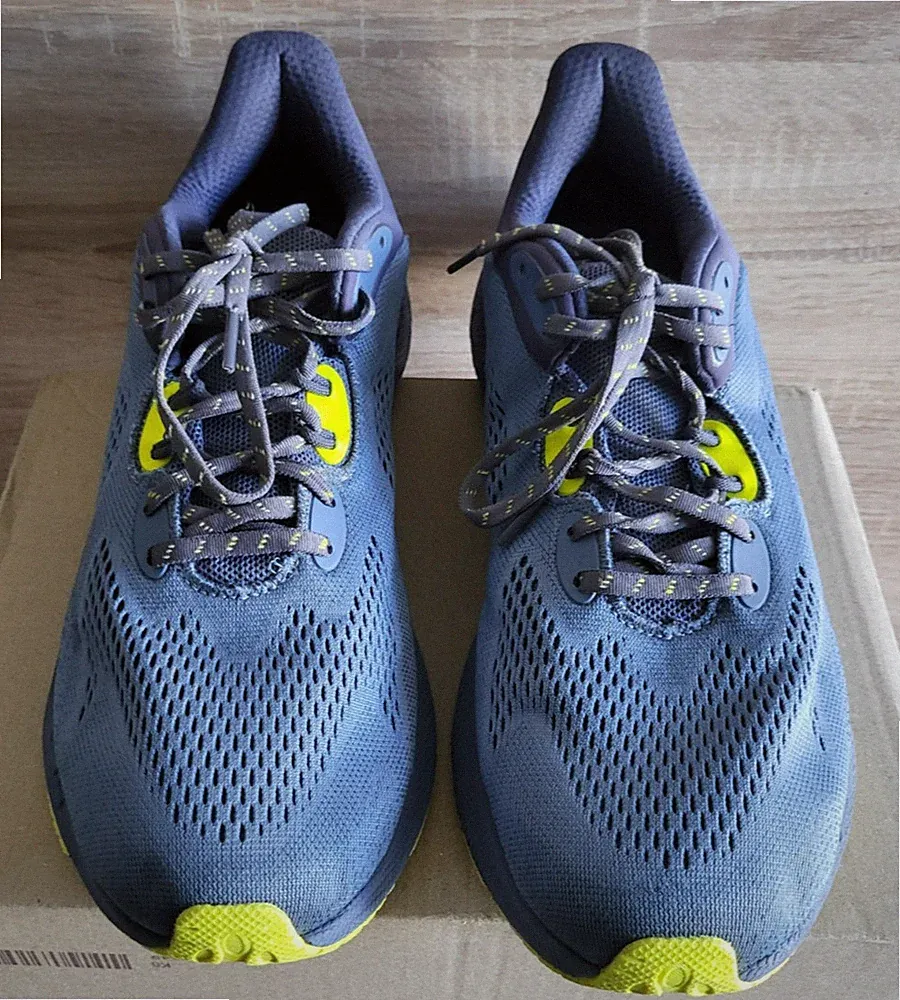 Under Armour UA HOVR Machina 3 Sneaker Schuhe Laufschuhe Running Grau Gr. 46
