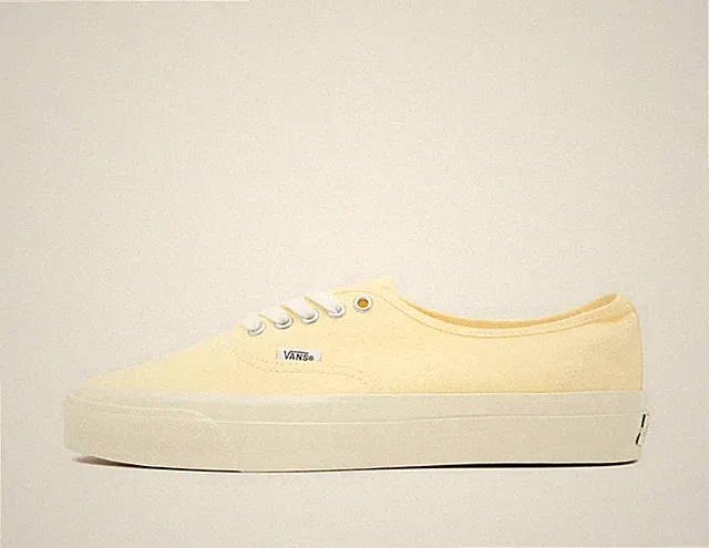 Vans LX Authentic 44 Sneaker in Gelb Schuhe