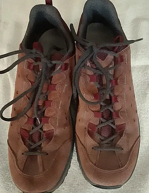 Women's Lowa Tempest Vent Lo Hiking Trail Burgundy Suede Size 9 Shoes BB