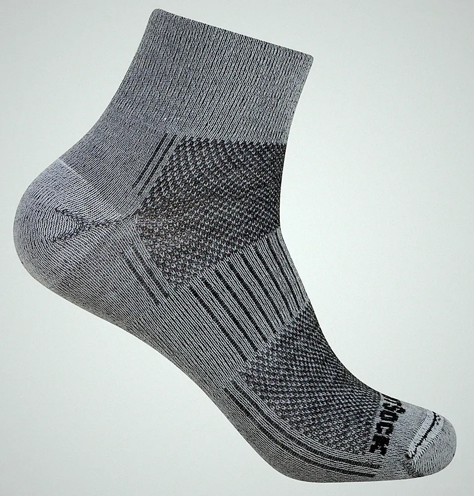 Wrightsock Sportsocke in hellgrau schwarz, Merino Wolle, Quarter (knöchelhoch)